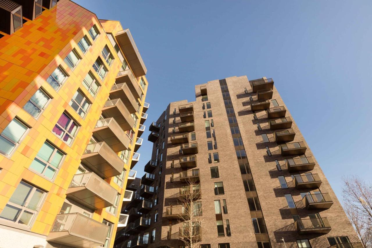 Spacious & Modern 1 Bedroom Close To Station In E16 ロンドン エクステリア 写真